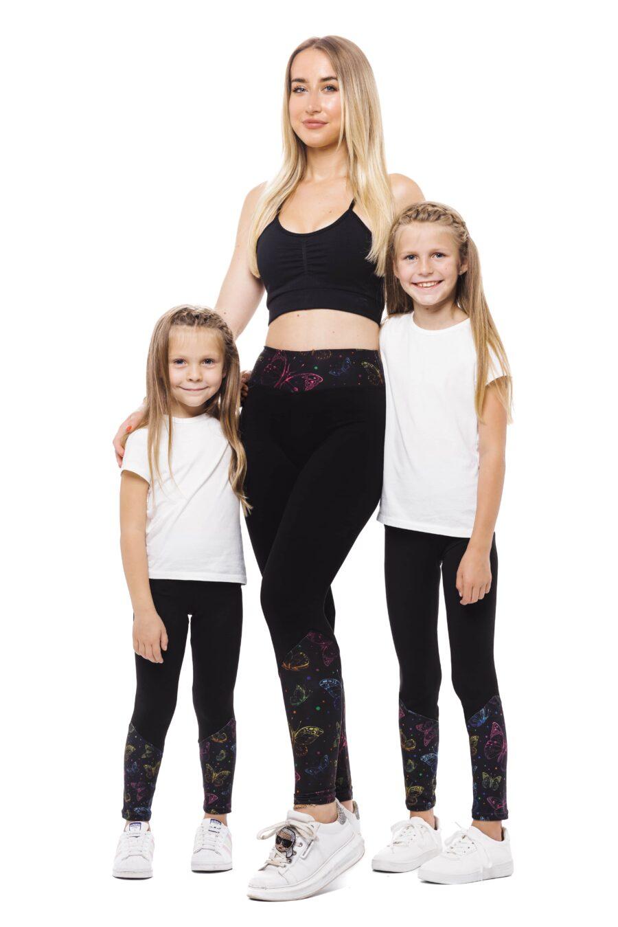 Temne pajkice Mariposa s pisanim vzorčkom metuljčkov na dnu hlačnic in na pasu za odrasle in otroke