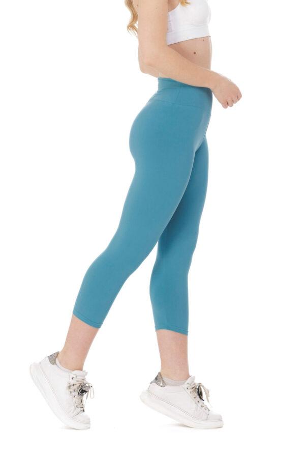 Enobarvne capri pajkice Sky v svetlo modri barvi