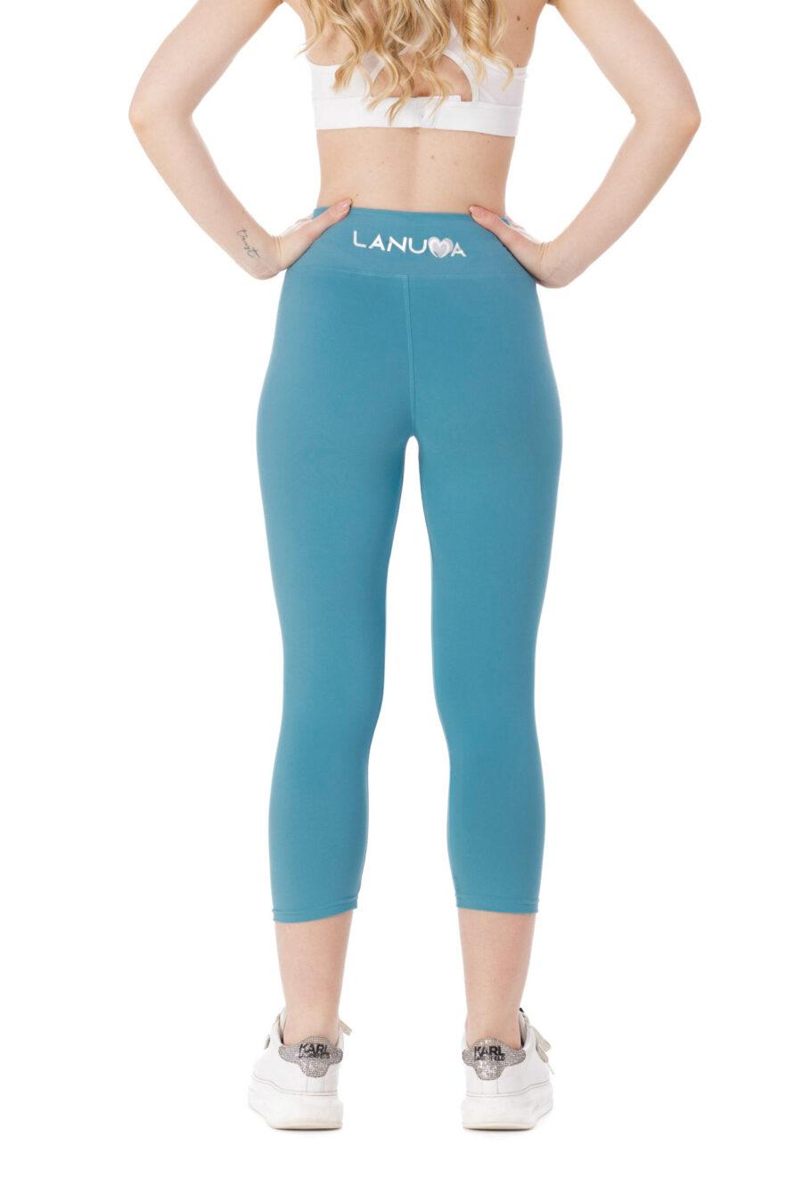 Enobarvne capri pajkice Sky v svetlo modri barvi