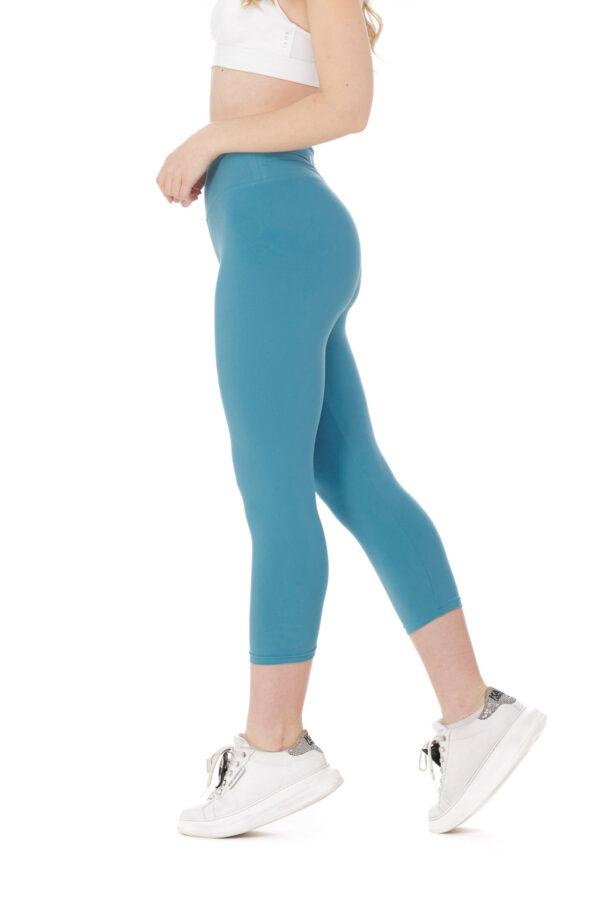 Enobarvne capri pajkice Sky v svetlo modri barvi