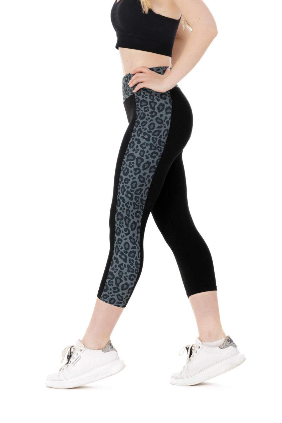 Črne capri pajkice Bella s stranskim sivim leopardjim vzorcem