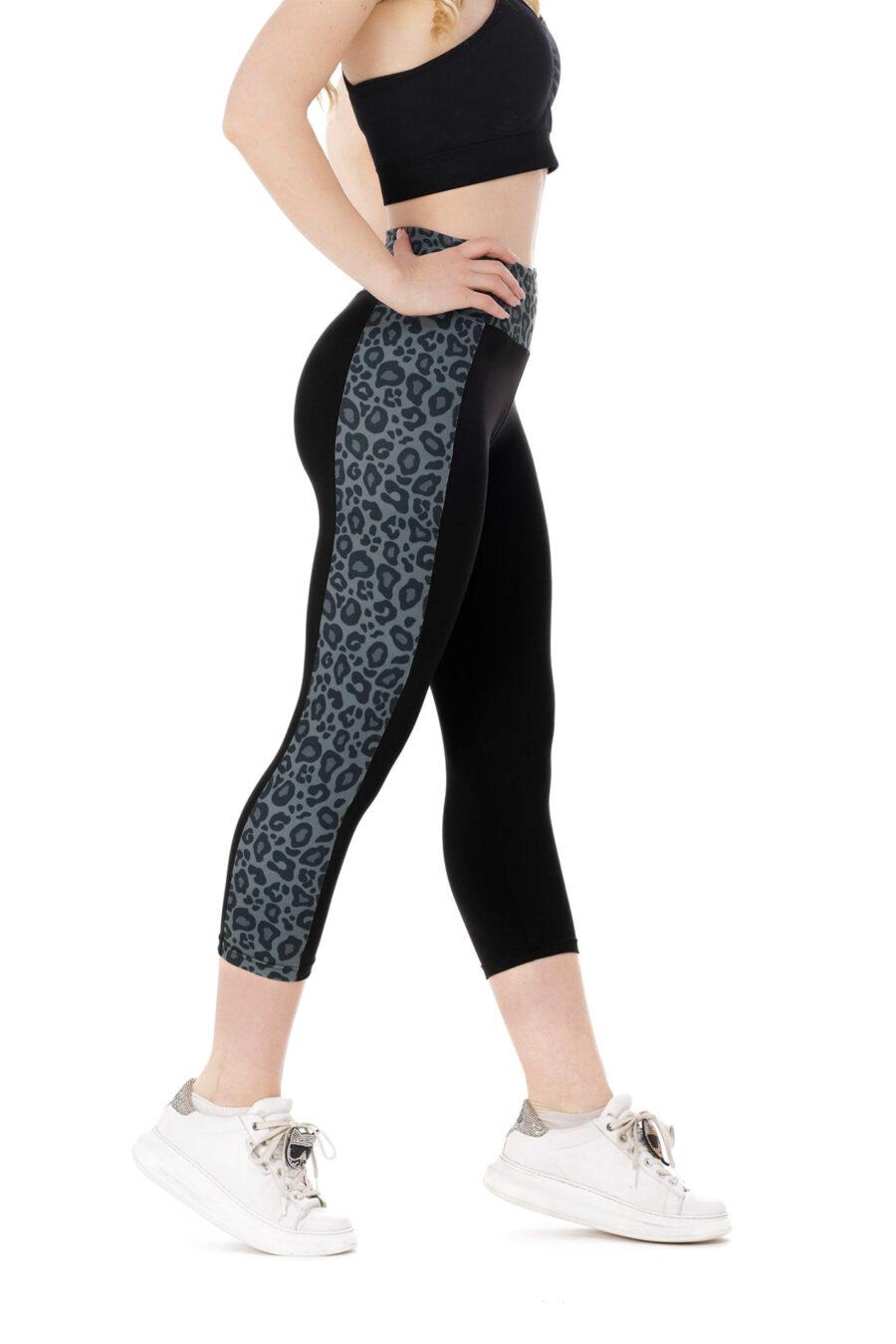 Črne capri pajkice Bella s stranskim sivim leopardjim vzorcem