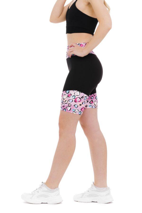Temne kratke pajkice Golosina z živahnim roza vzorčkom srčkov na dnu hlačnic