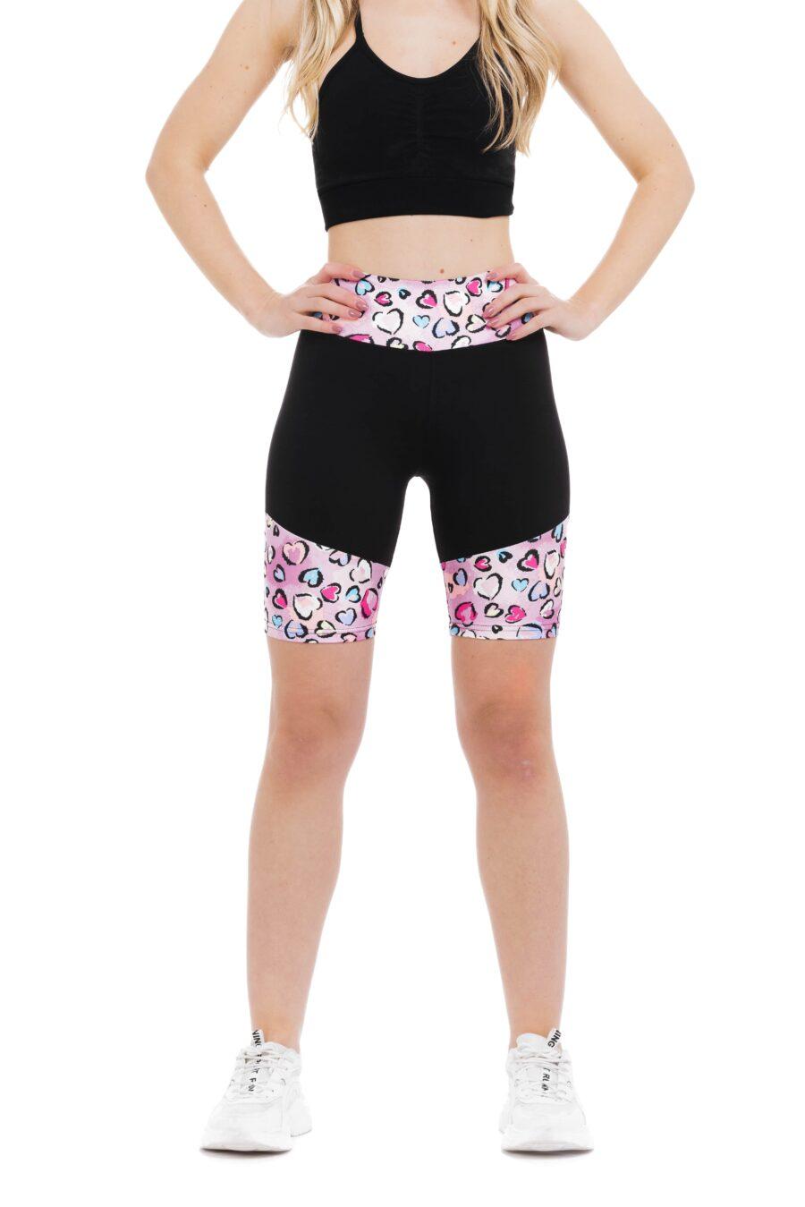 Temne kratke pajkice Golosina z živahnim roza vzorčkom srčkov na dnu hlačnic