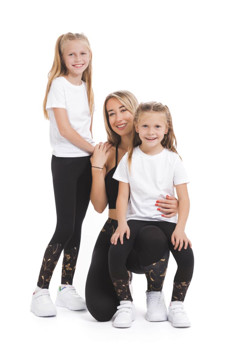 Pajkice Pluma z vzorčkom metuljčkov na dnu hlačnic in na pasu za odrasle in otroke