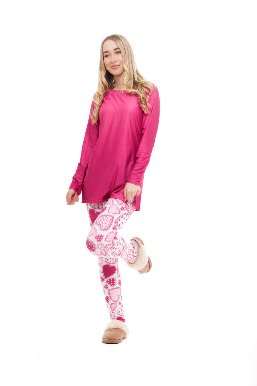 Udobna dvodelna pižama Amorosa roza barva - motiv srčki