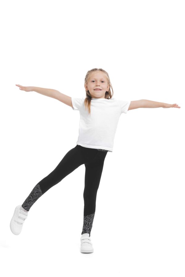 MALLAS-KIDS-2 – Lanuma Temne otroške pajkice Mallas kids z risanim srebrnim vzorčkom na dnu hlačnic in na pasu