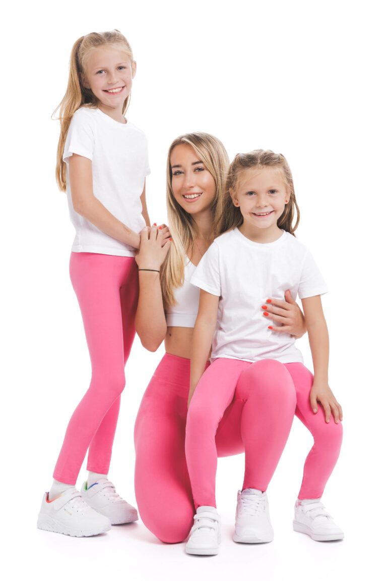 Enobarvne pajkice Pinky v roza barvi za odrasle in otroke