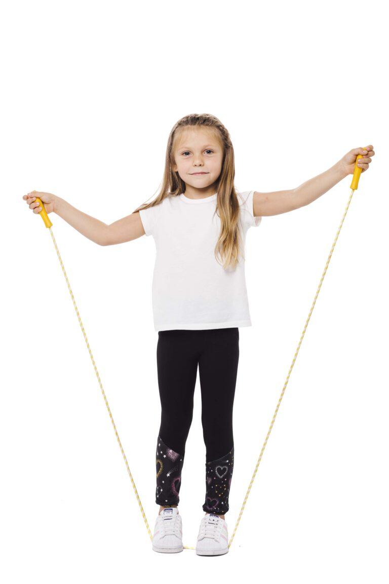 Črne dolge otroške pajkice Sweetheart kids z vzorčkom srčkov na dnu hlačnic