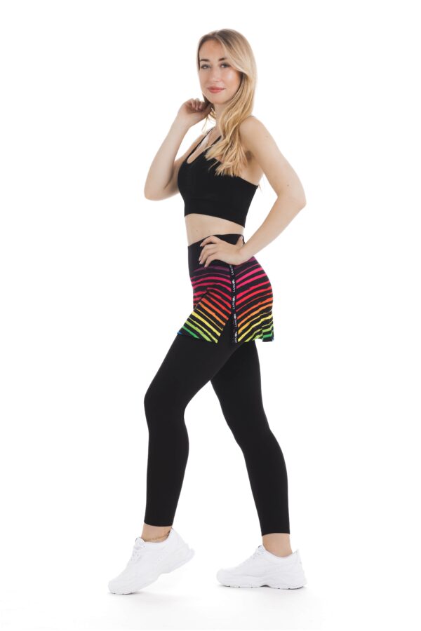 Skort Ritmica - krilo z všitimi dolgimi pajkicami z živahnim mavričnim vzorcem
