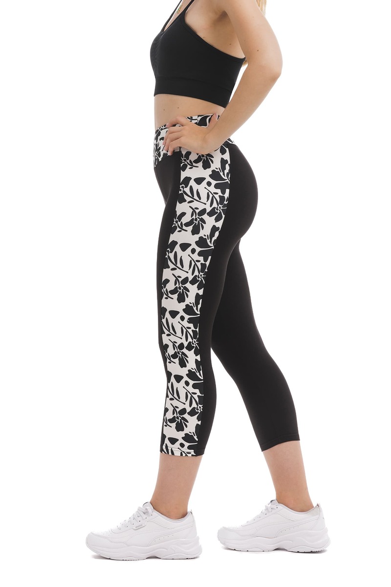 Črne capri pajkice Valore z visokim pasom in črni cvetličnim vzorcem ob strani hlačnic