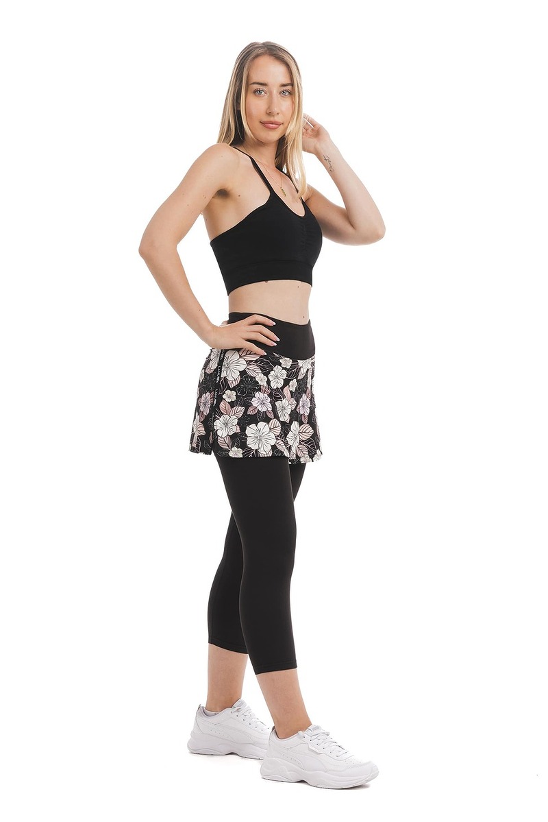 Skort Carita – krilo s capri všitimi pajkicami s cvetličnim vzorcem v črni, beli in nežno roza barvi