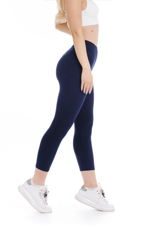 Enobarvne temno modre capri pajkice Navy Enobarvne temno modre capri pajkice Navy