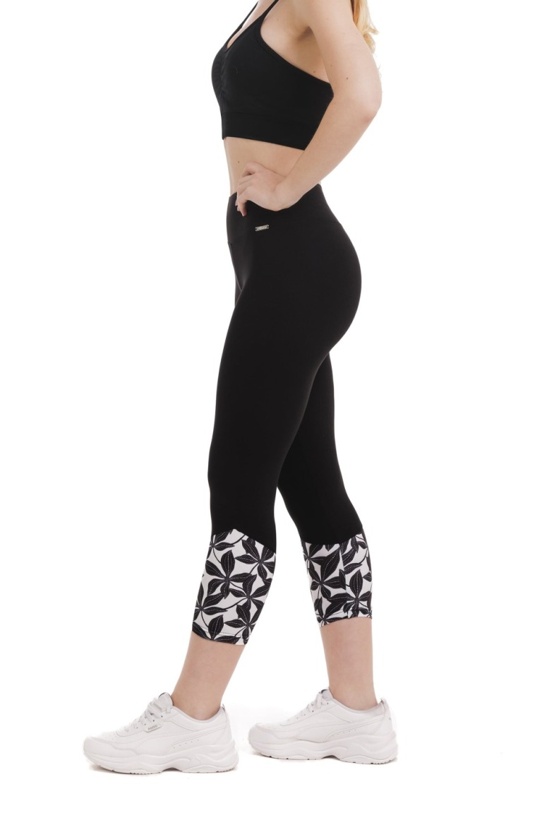 ZELIA CAPRI