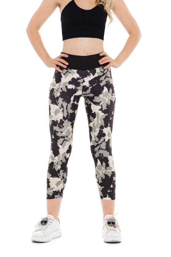 Capri pajkice Dark Amazona z vojaškim vzorcem v bež in sivih odtenkih