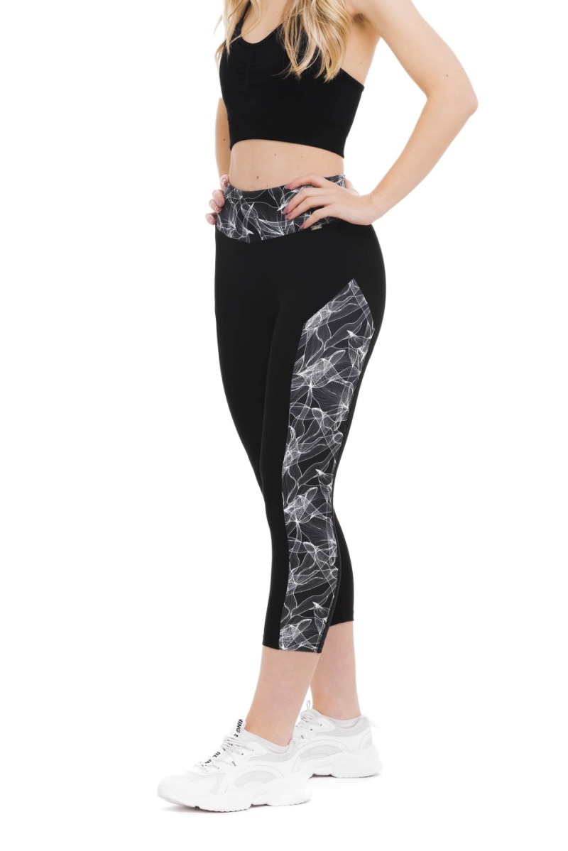 Črne capri pajkice Fabulosy z visokim pasom in abstraktnim belim vzorcem ob straneh hlačnic