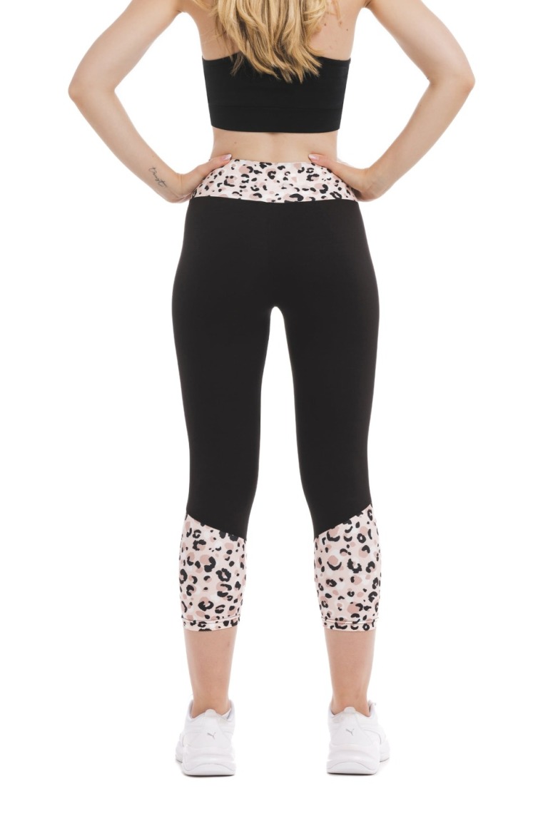 Črne capri pajkice Gemma z leopard vzorcem na nežno roza podlagi na dnu hlačnic in na pasu