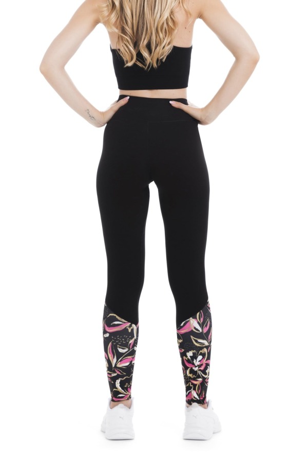 Črne dolge pajkice Brio z zlato-roza vzorcem rož na dnu hlačnic Črne dolge pajkice Brio z zlato-roza vzorcem rož na dnu hlačnic