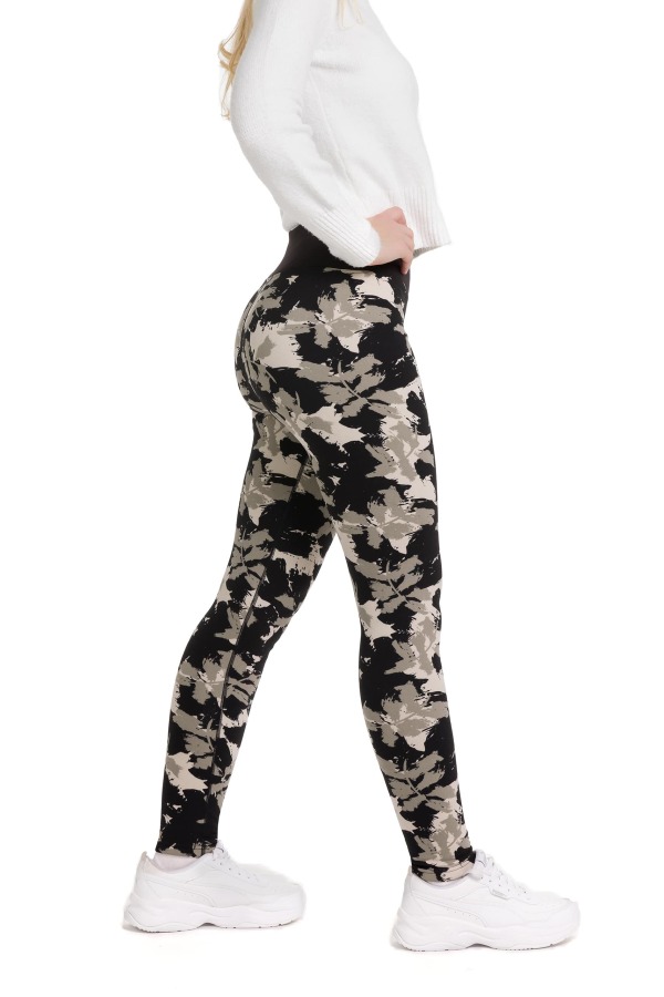 Lanuma ženske podložene thermo pajkice Noya z vojaškim vzorcem v bež in sivih odtenkih – udobne, tople in popolne za hladnejše dni.
Lanuma ženske podložene thermo pajkice Noya z vojaškim vzorcem v bež in sivih odtenkih – udobne, tople in popolne za hladnejše dni.