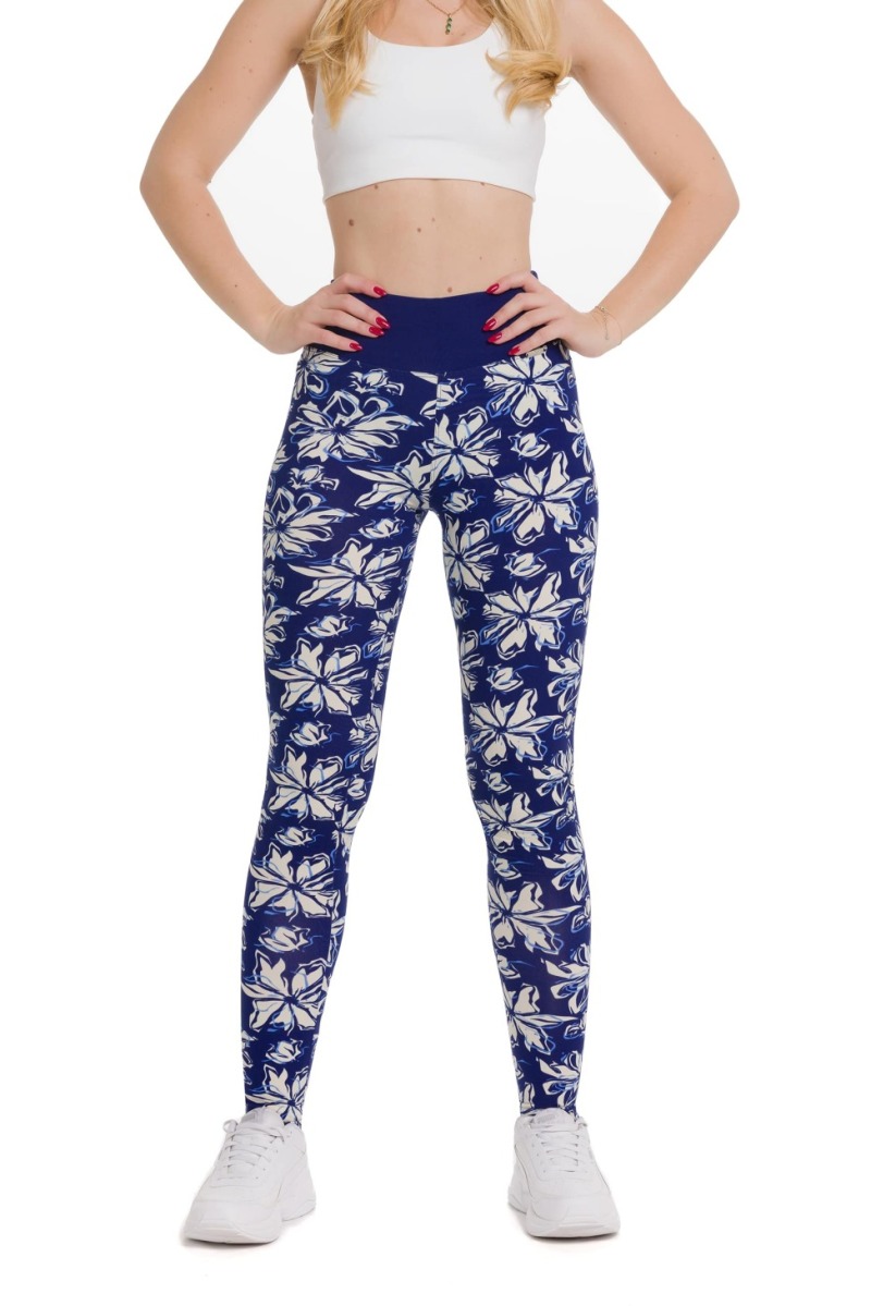 Lanuma ženske pajkice Saraya v modri barvi z belim cvetličnim vzorcem in svetlo modrimi obrobami – modne in udobne za vse priložnosti.