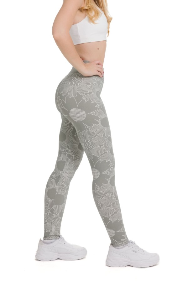 Lanuma ženske pajkice Taresa v svetlosivi barvi s cvetličnim vzorcem, visokim pasom in oprijetim krojem – popolne za udoben in moden videz.