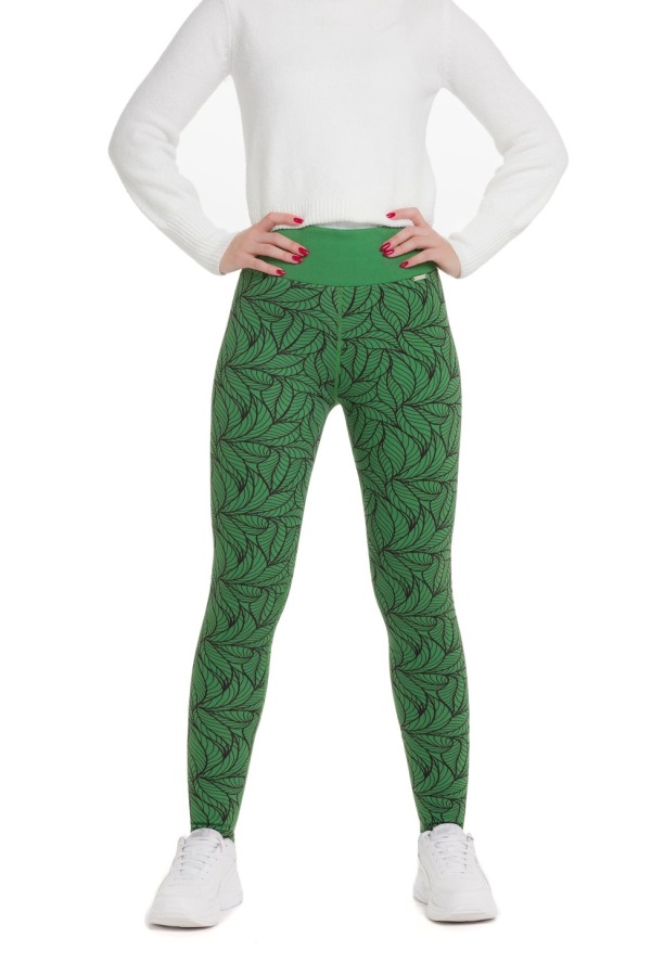 Lanuma ženske thermo pajkice Brynn v zeleni barvi z unikatnim vzorcem in visokim pasom – mehke, udobne in idealne za zimski čas.
Lanuma ženske thermo pajkice Brynn v zeleni barvi z unikatnim vzorcem in visokim pasom – mehke, udobne in idealne za zimski čas.