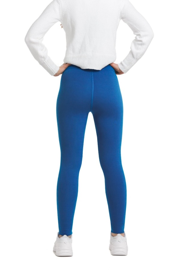 Lanuma ženske podložene thermo pajkice Skara v svetlo modri barvi z visokim pasom – popolna izbira za hladne dni.
Lanuma ženske podložene thermo pajkice Skara v svetlo modri barvi z visokim pasom – popolna izbira za hladne dni.