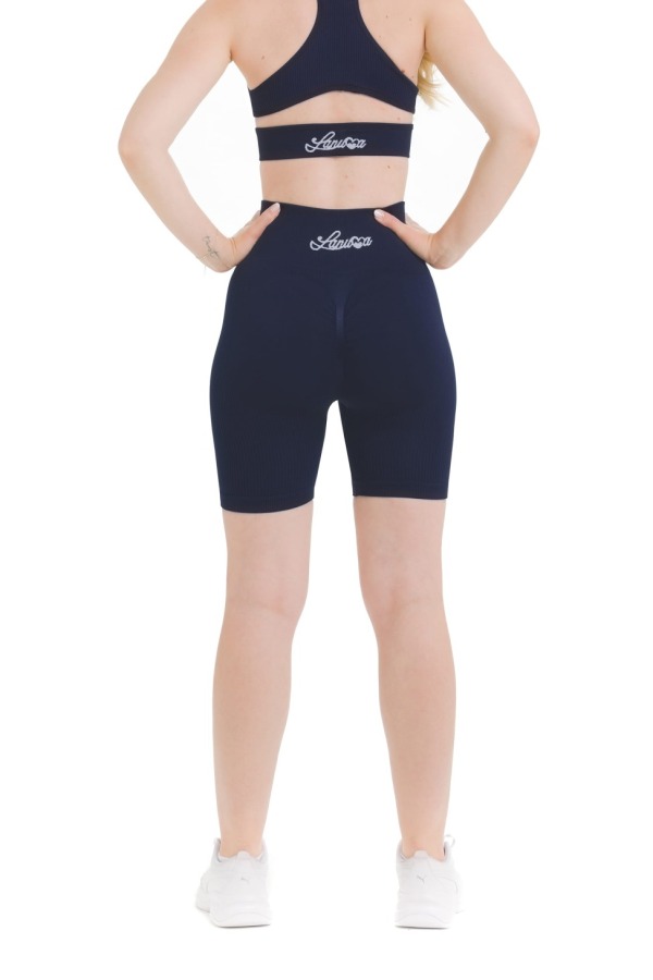 Lanuma Luxe brezšivne pajkice v navy barvi z visokim pasom in push-up učinkom. Raztegljiv seamless material zagotavlja udobno prileganje pri vsakodnevnem nošenju ali treningu. Lanuma Luxe brezšivne pajkice v navy barvi z visokim pasom in push-up učinkom. Raztegljiv seamless material zagotavlja udobno prileganje pri vsakodnevnem nošenju ali treningu.