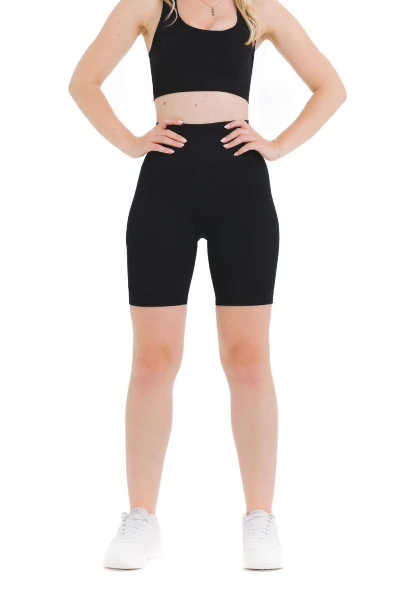 Lanuma Pure brezšivne pajkice v črni barvi z visokim pasom in push-up učinkom. Raztegljiv seamless material zagotavlja udobno prileganje in lepo poudari postavo.