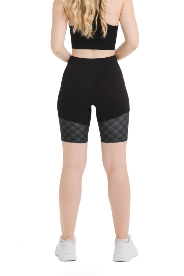 Lanuma shorts pajkice Sania – bež športne shorts pajkice z geometrijskim vzorcem Lanuma shorts pajkice Sania – bež športne shorts pajkice z geometrijskim vzorcem
